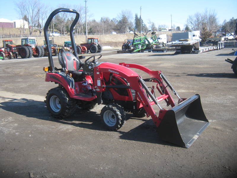 Tractors - Compact  Mahindra Emax 20S Tractor Photo